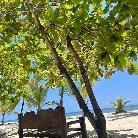 Waves And Wanderlust-Diani Beach Zewnętrze zdjęcie